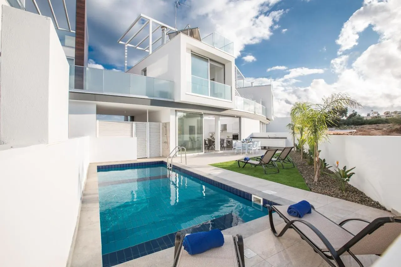 Oli Vine Villas Protaras